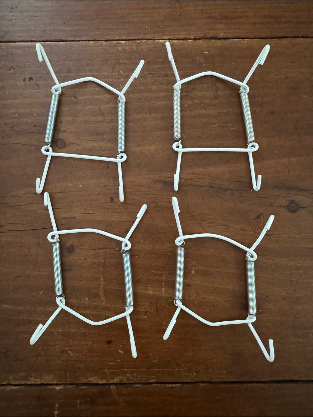Set of 4 Wall Mountable Plate Hangers